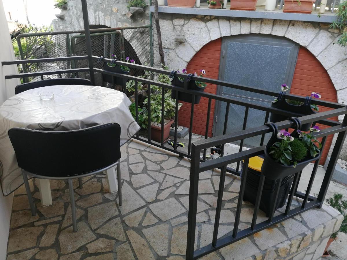 Centar Njivice Apartamento Exterior foto