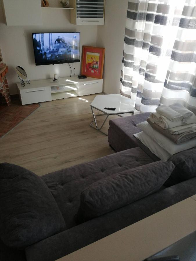 Centar Njivice Apartamento Exterior foto