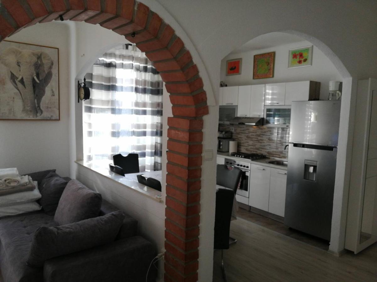Centar Njivice Apartamento Exterior foto