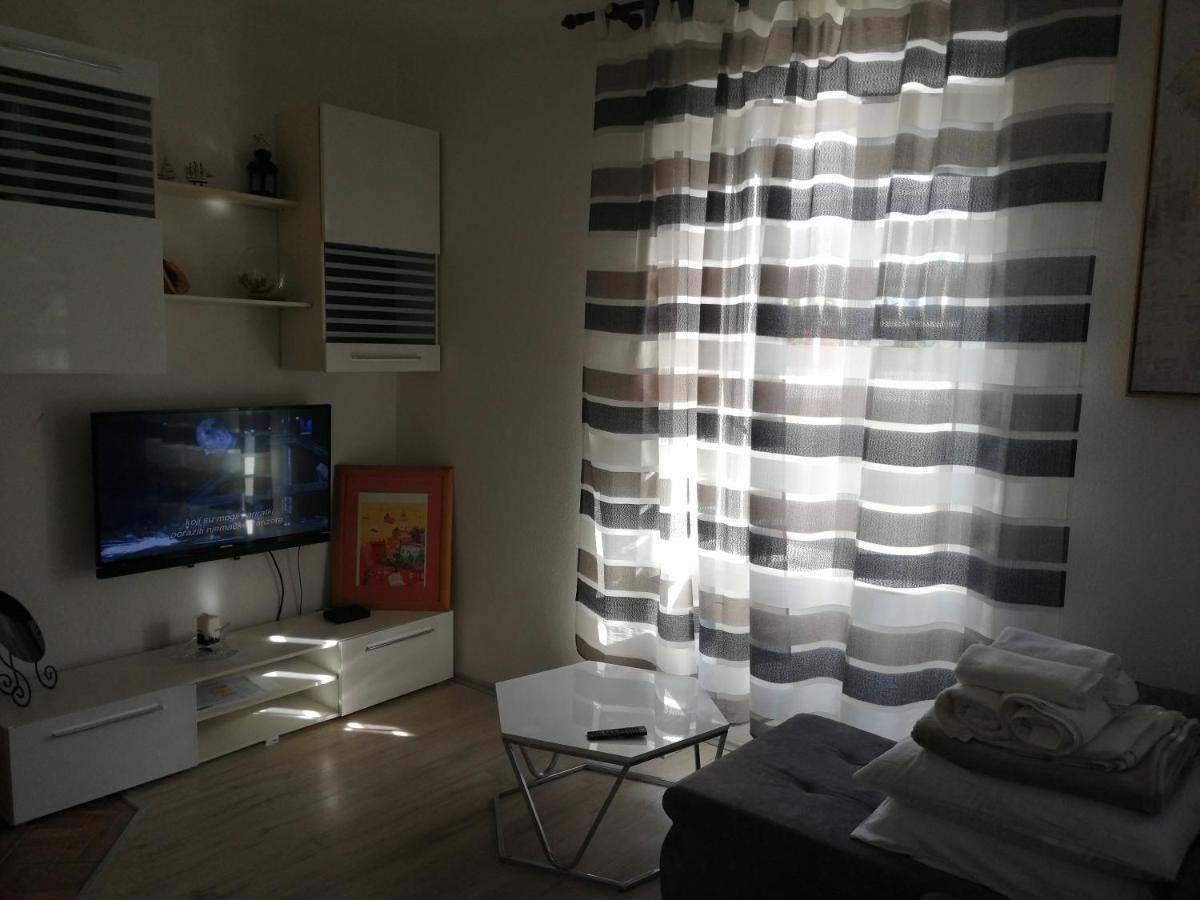 Centar Njivice Apartamento Exterior foto